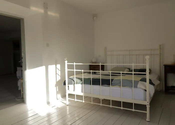 Light Filled Spacious Penthouse In Centre Appartement *