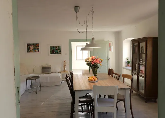 Light Filled Spacious Penthouse In Centre Appartement